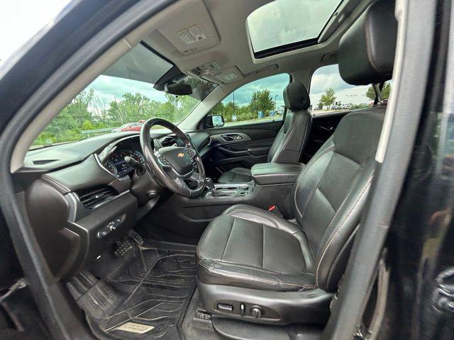 Photo of 2020 Mosaic Black Metallic Chevrolet Traverse
