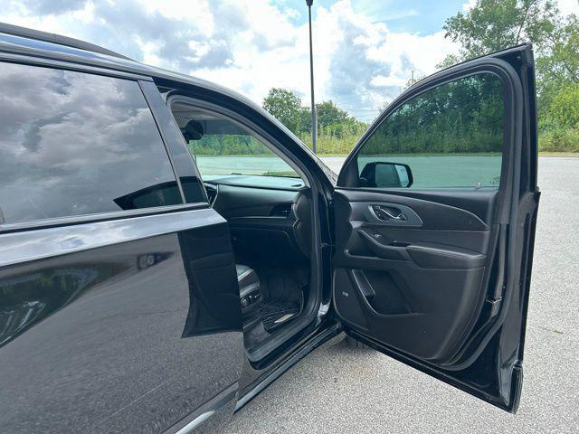 Photo of 2020 Mosaic Black Metallic Chevrolet Traverse