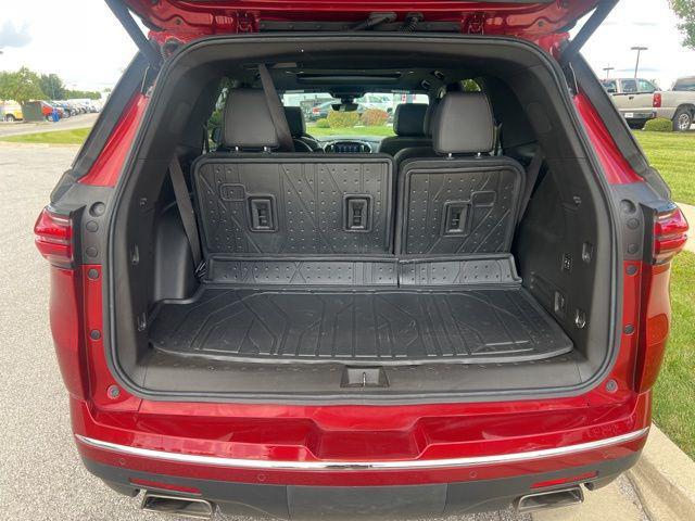Photo of 2022 Cherry Red Tintcoat Chevrolet Traverse