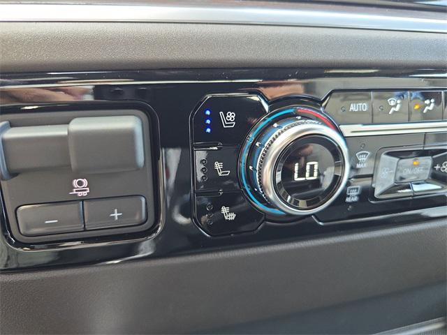 Photo of 2025 Summit White GMC Sierra 2500