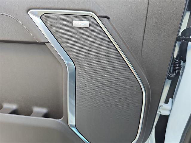 Photo of 2025 Summit White GMC Sierra 2500