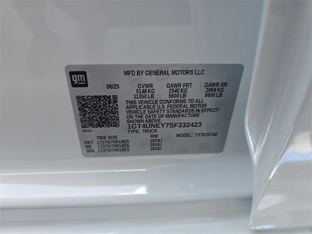 Photo of 2025 Summit White GMC Sierra 2500