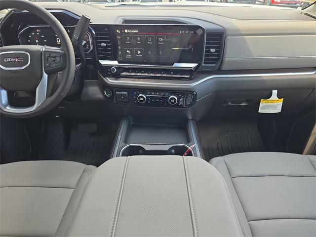 Photo of 2025 Summit White GMC Sierra 2500