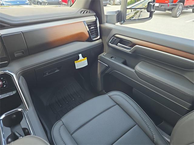 Photo of 2025 Onyx Black GMC Sierra 2500