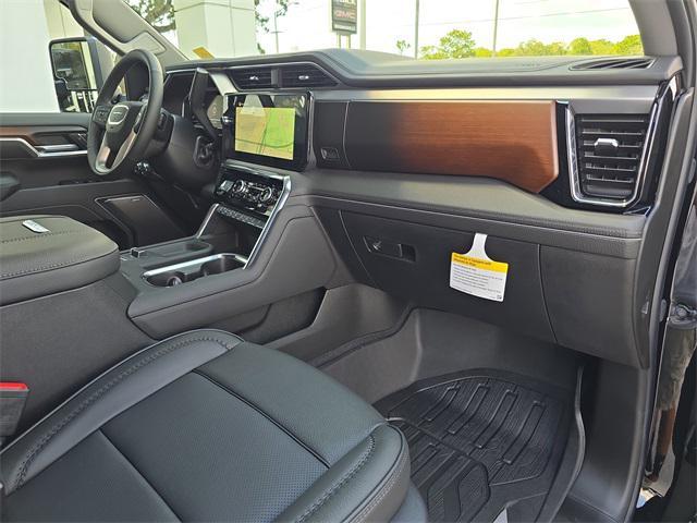 Photo of 2025 Onyx Black GMC Sierra 2500