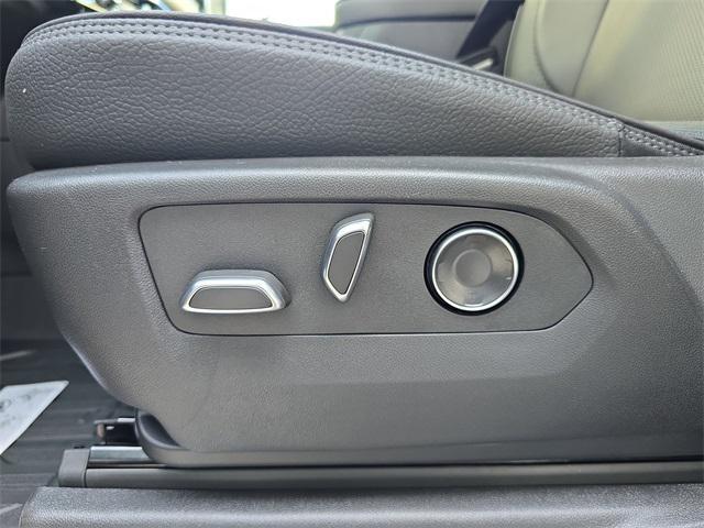 Photo of 2025 Onyx Black GMC Sierra 2500