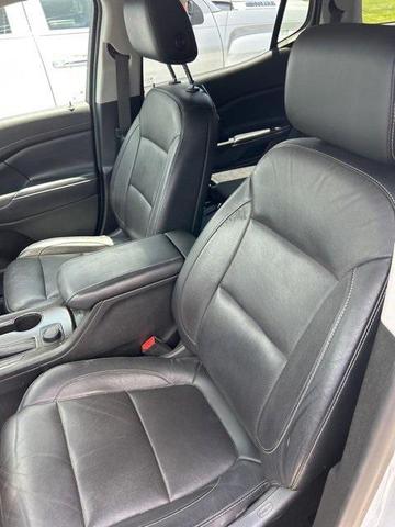 Photo of 2019 Summit White GMC Acadia