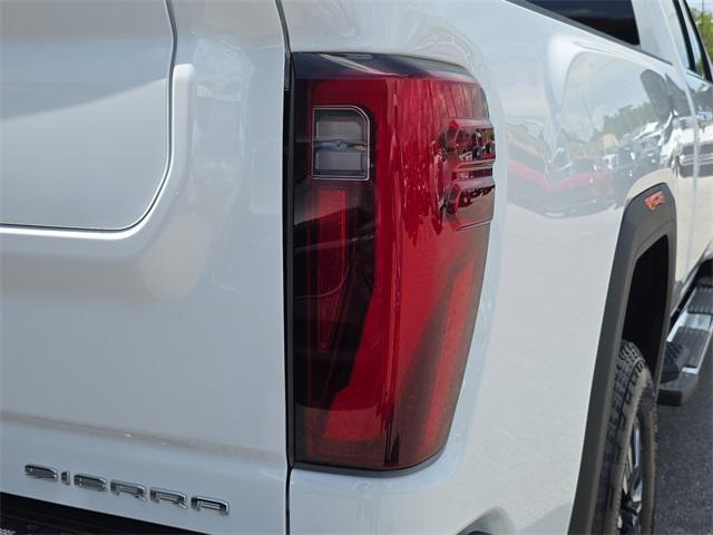 Photo of 2025 Summit White GMC Sierra 2500