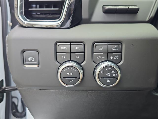 Photo of 2025 Summit White GMC Sierra 2500