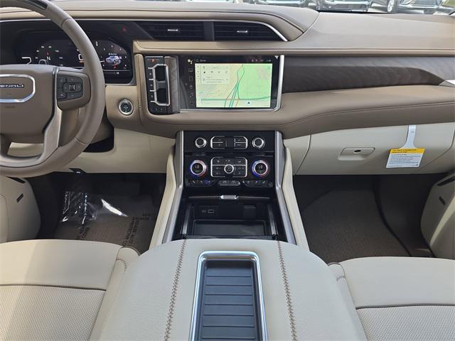 Photo of 2024 White Frost Tricoat GMC Yukon XL