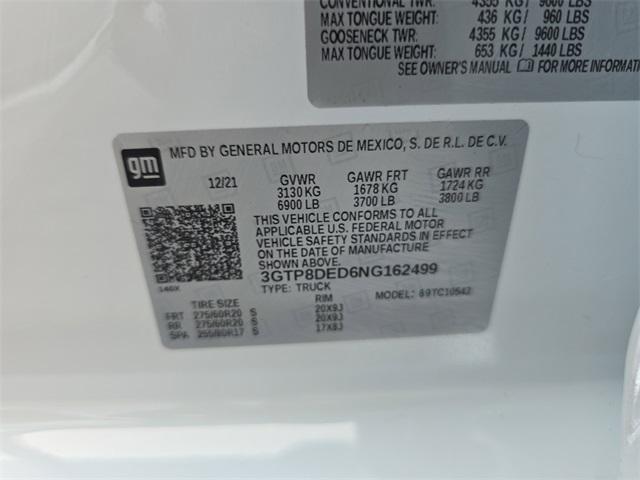 Photo of 2022 White Frost Tricoat GMC Sierra 1500