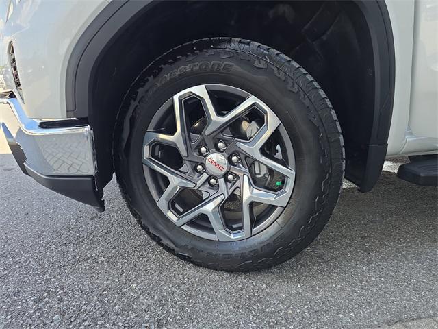 Photo of 2024 White Frost Tricoat GMC Sierra 1500