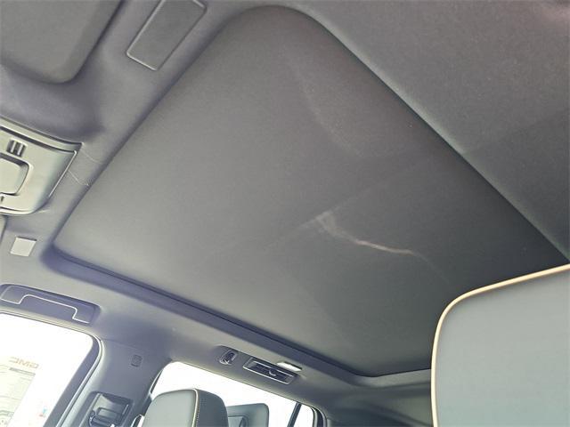 Photo of 2025 Onyx Black GMC Yukon