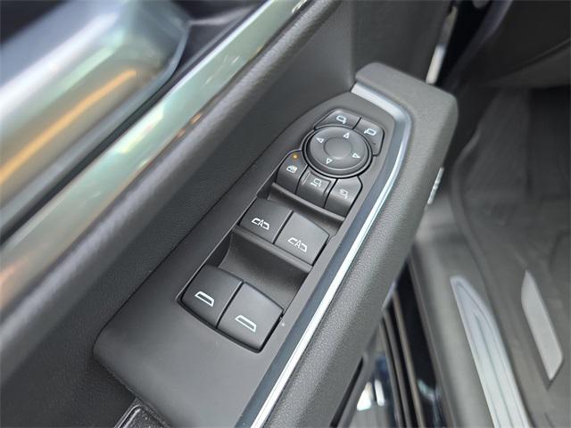 Photo of 2025 Onyx Black GMC Sierra 2500