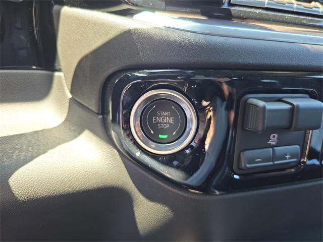 Photo of 2025 Onyx Black GMC Sierra 2500