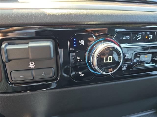 Photo of 2025 Onyx Black GMC Sierra 2500