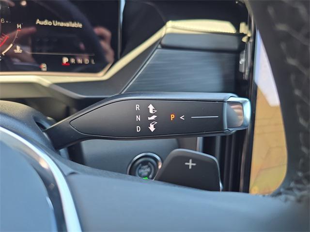 Photo of 2025 White Frost Tricoat GMC Acadia
