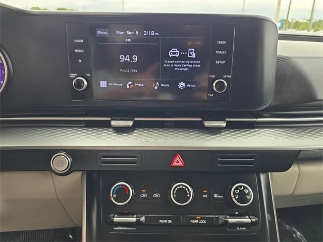 Photo of 2023 Aurora Black Pearl Kia Carnival