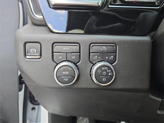 Photo of 2025 Summit White GMC Sierra 1500