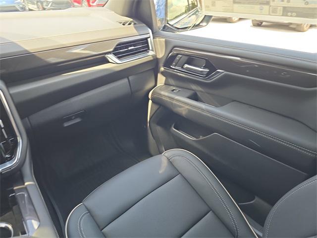 Photo of 2025 Downpour Metallic GMC Yukon XL