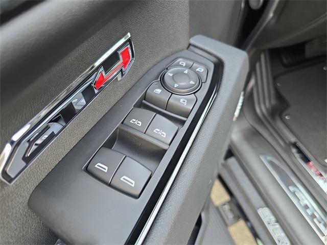 Photo of 2025 Onyx Black GMC Sierra 1500
