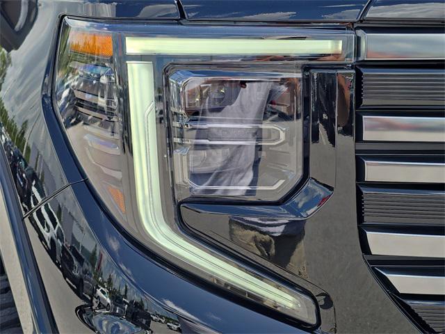 Photo of 2025 Onyx Black GMC Sierra 1500