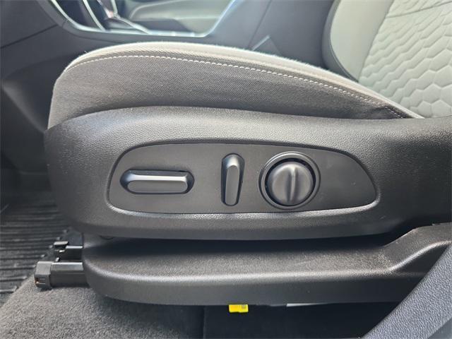 Photo of 2019 Pacific Blue Metallic Chevrolet Equinox