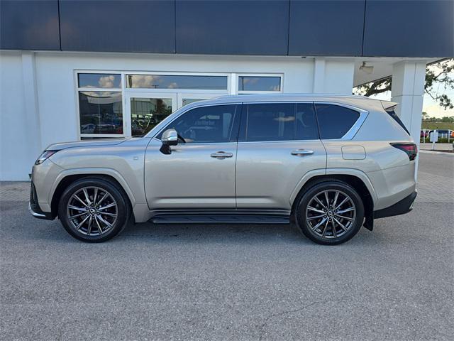 Photo of 2023 Atomic Silver Lexus LX 600