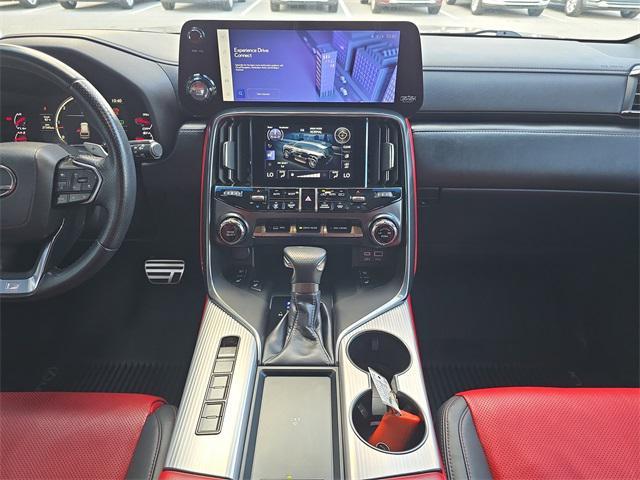Photo of 2023 Atomic Silver Lexus LX 600