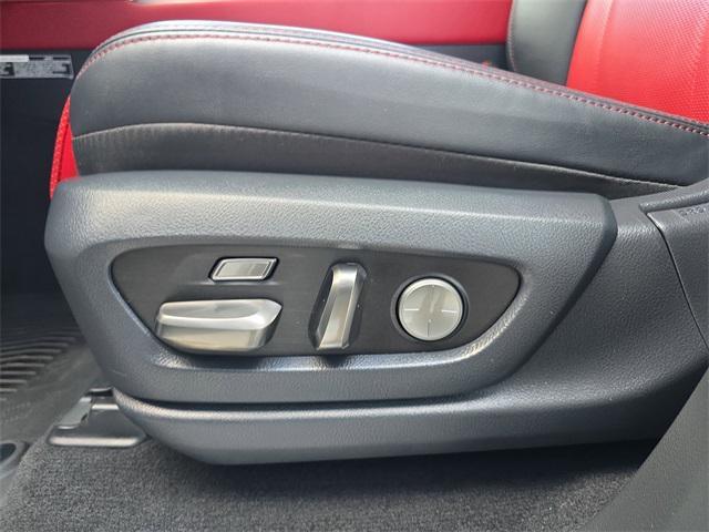 Photo of 2023 Atomic Silver Lexus LX 600