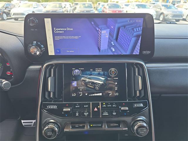 Photo of 2023 Atomic Silver Lexus LX 600