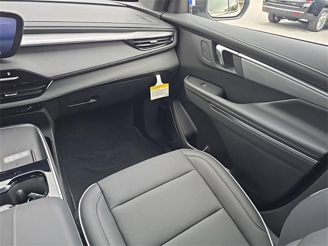 Photo of 2025 Summit White Buick Enclave