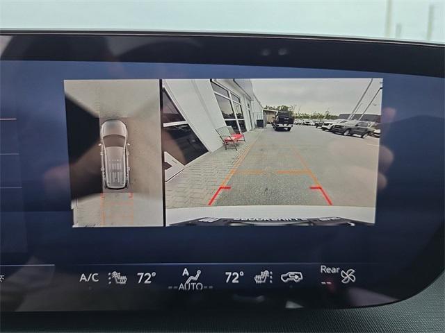 Photo of 2025 Summit White Buick Enclave