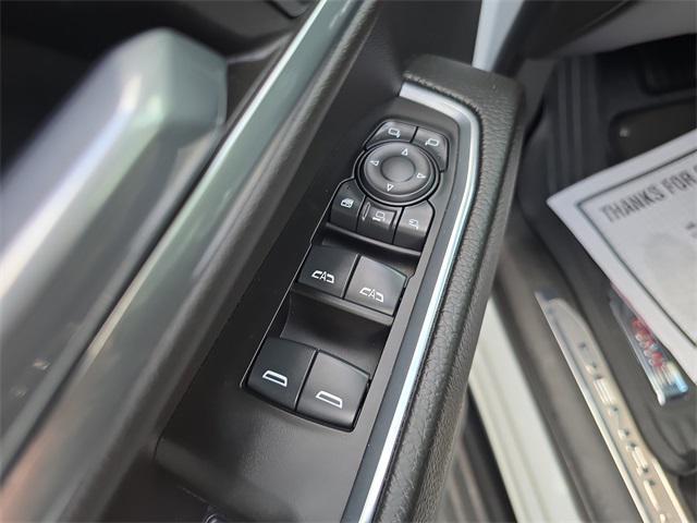 Photo of 2024 Summit White GMC Sierra 3500