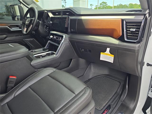 Photo of 2024 Summit White GMC Sierra 3500