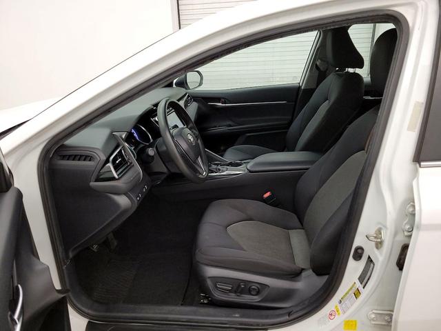 Photo of 2019 White Toyota Camry