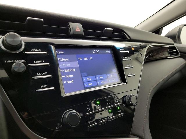Photo of 2019 White Toyota Camry