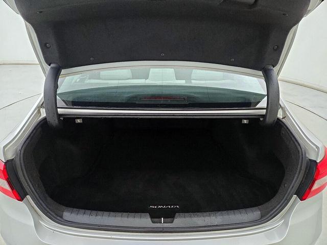 Photo of 2015 Silver Hyundai SONATA