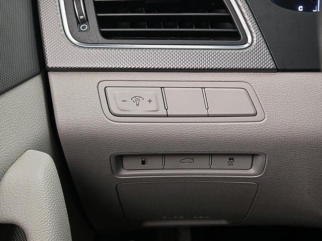 Photo of 2015 Silver Hyundai SONATA