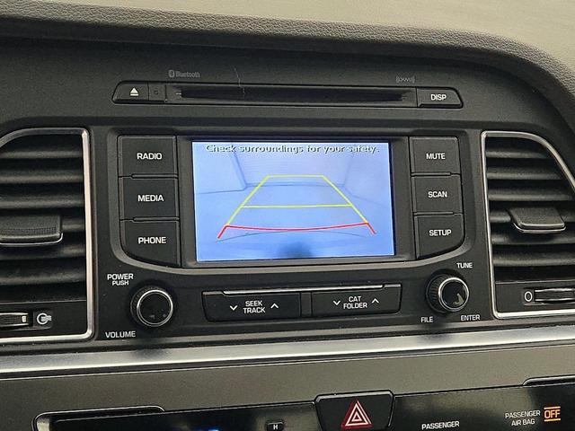 Photo of 2015 Silver Hyundai SONATA