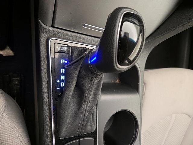 Photo of 2015 Silver Hyundai SONATA