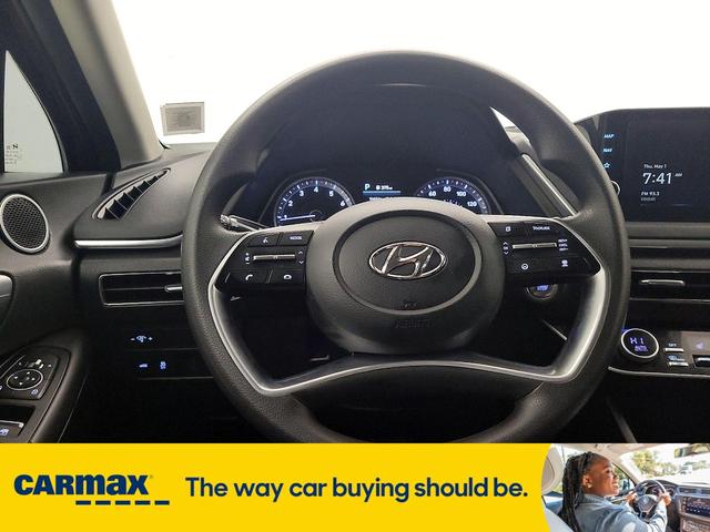 Photo of 2023 Red Hyundai SONATA