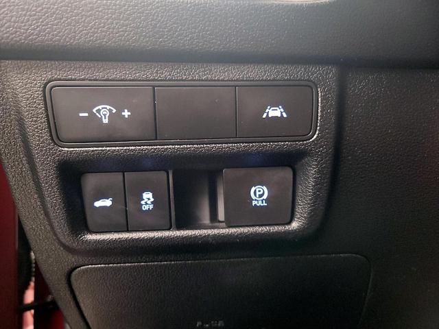 Photo of 2023 Red Hyundai SONATA
