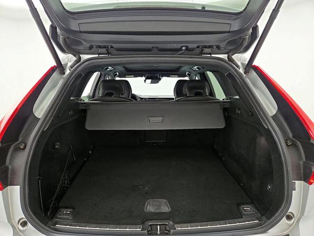 Photo of 2020 Silver Volvo XC60
