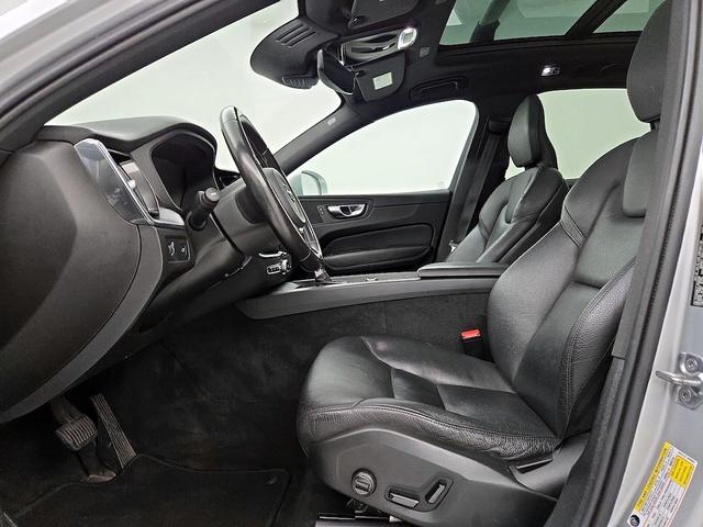 Photo of 2020 Silver Volvo XC60