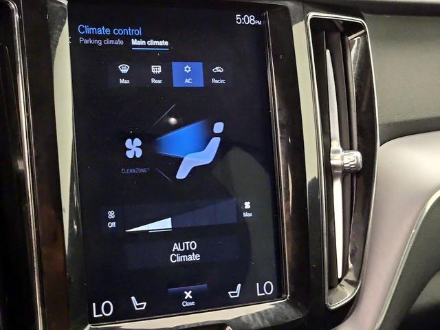 Photo of 2020 Silver Volvo XC60