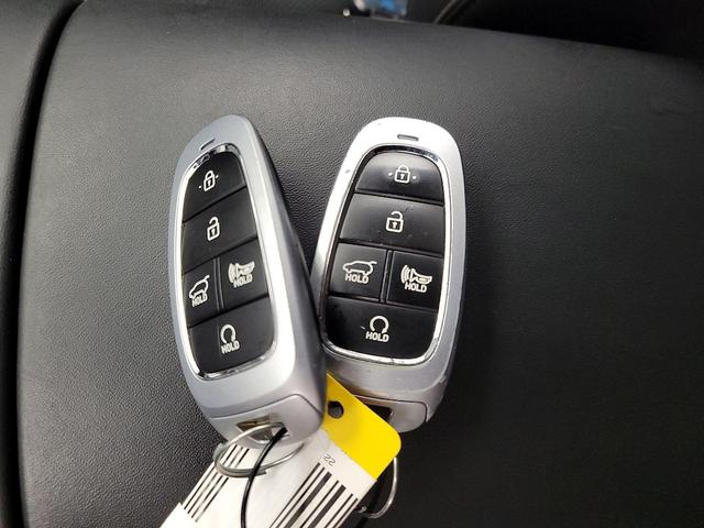Photo of 2022 Blue Hyundai SANTA FE