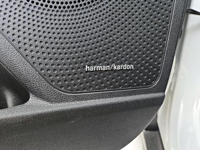 Photo of 2022 White Kia Niro EV