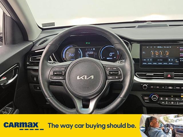 Photo of 2022 White Kia Niro EV