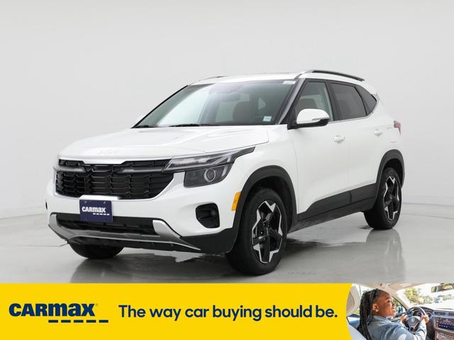 Photo of 2024 White Kia Seltos